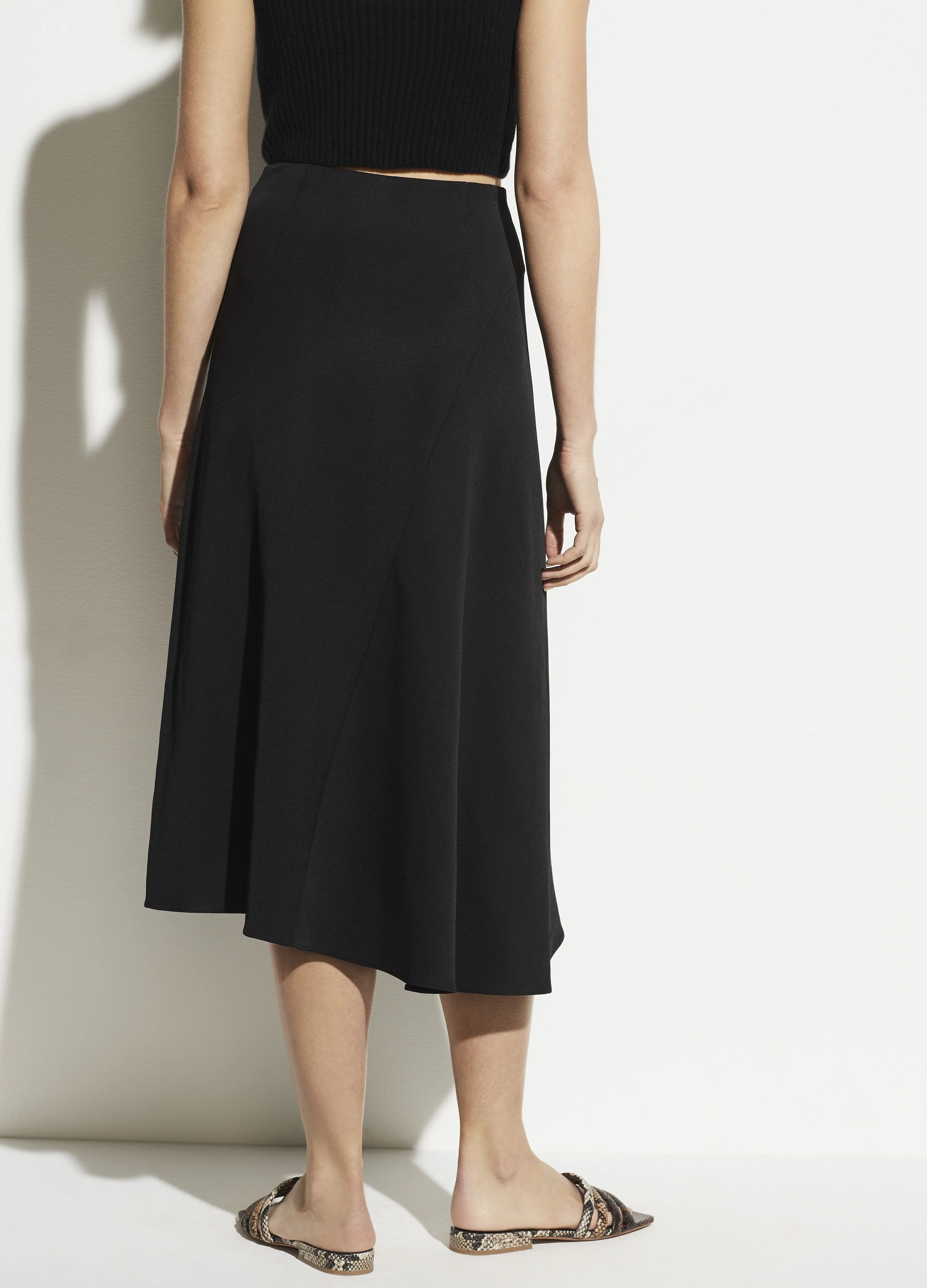 Asymmetric Seam Skirt in Black