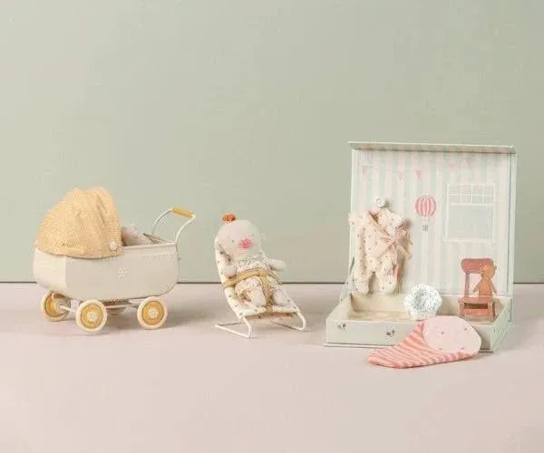 Ginger Baby set including Pram & Babysitter chair