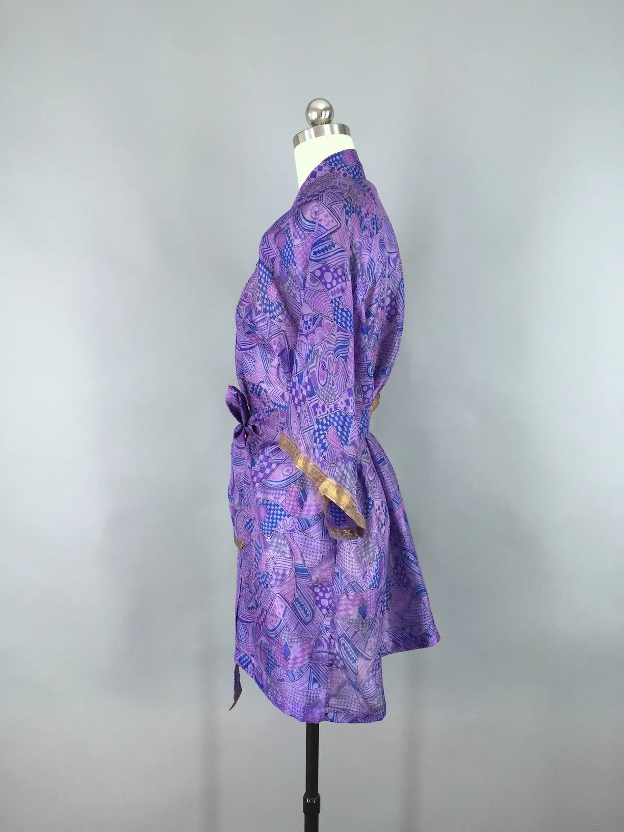 Silk Sari Robe / Silk Kimono Robe / Vintage Indian Sari / Lavender Purple