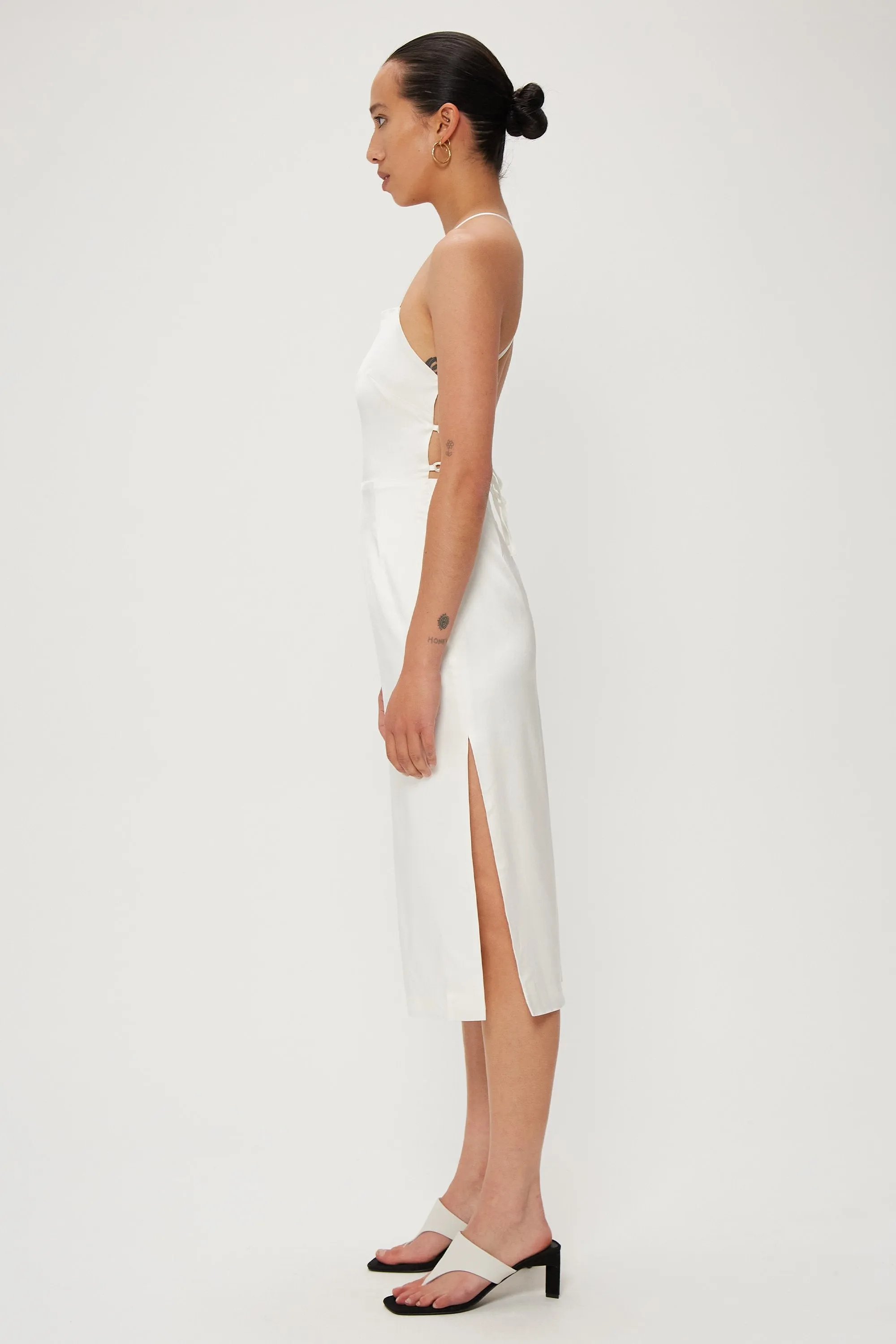 Third Form Long Nights Lace Back Dress - Off White