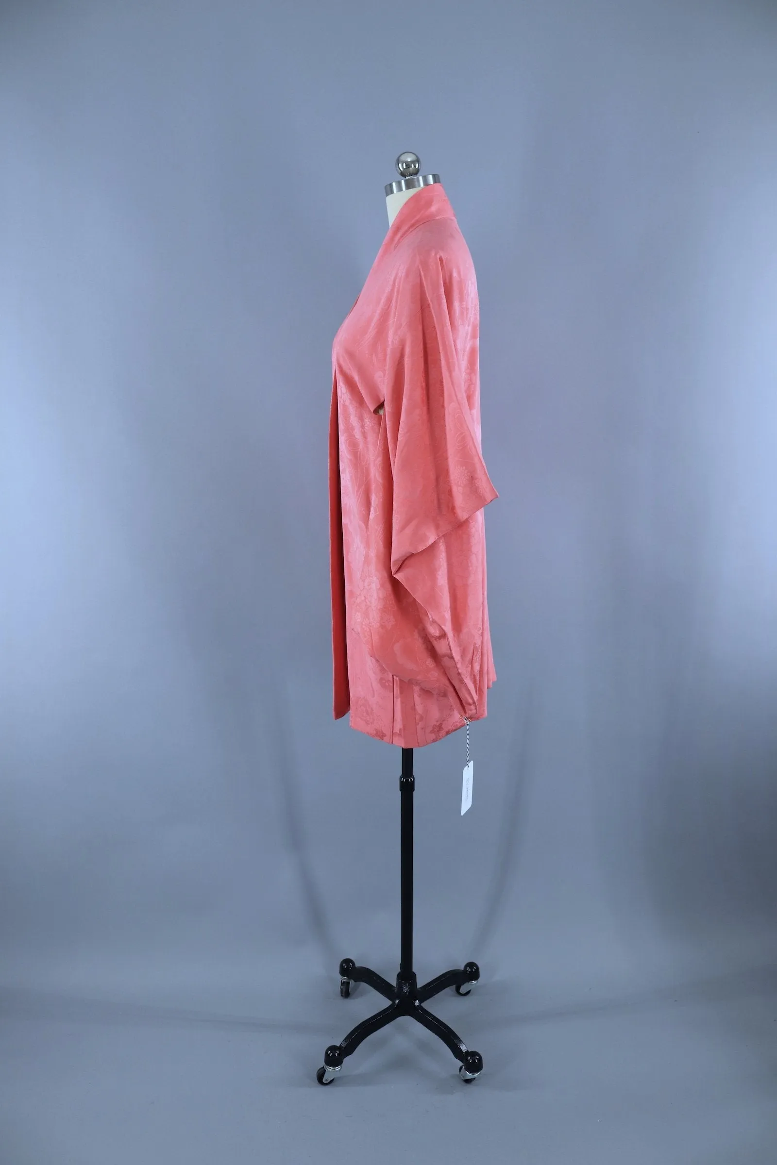 Vintage 1930s Silk Haori Kimono Cardigan / Carnation Pink