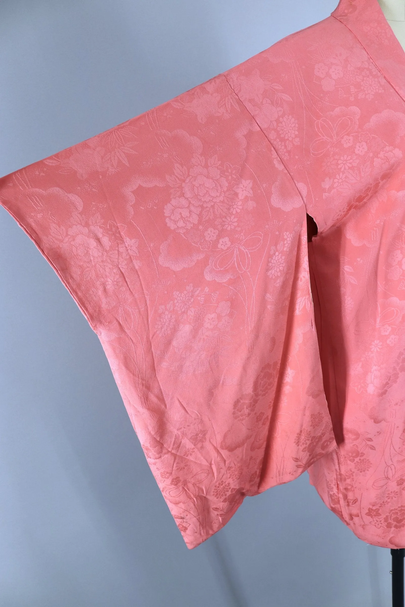 Vintage 1930s Silk Haori Kimono Cardigan / Carnation Pink