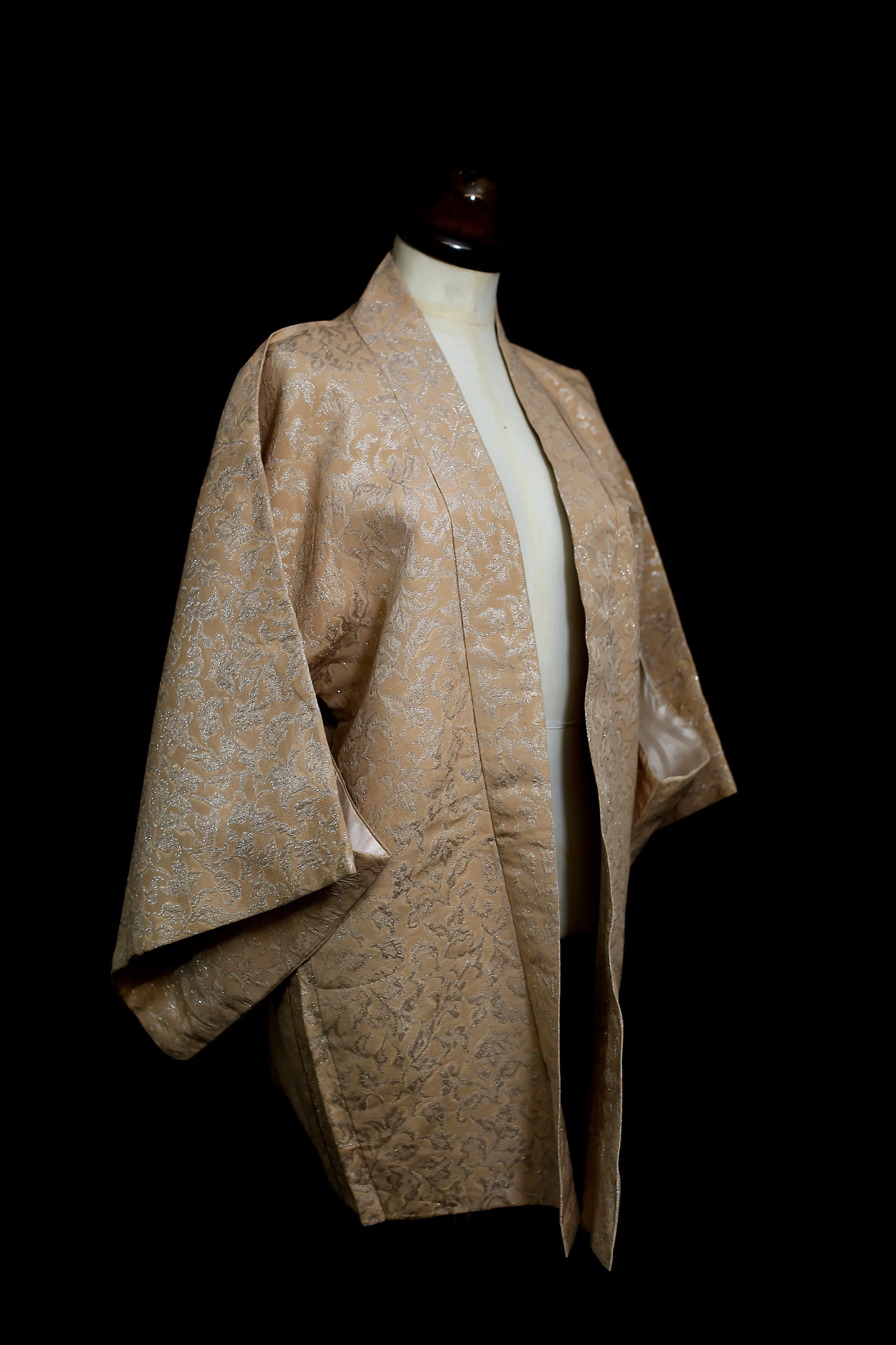 Vintage 1950s Peach Silk Brocade Haori Kimono Jacket