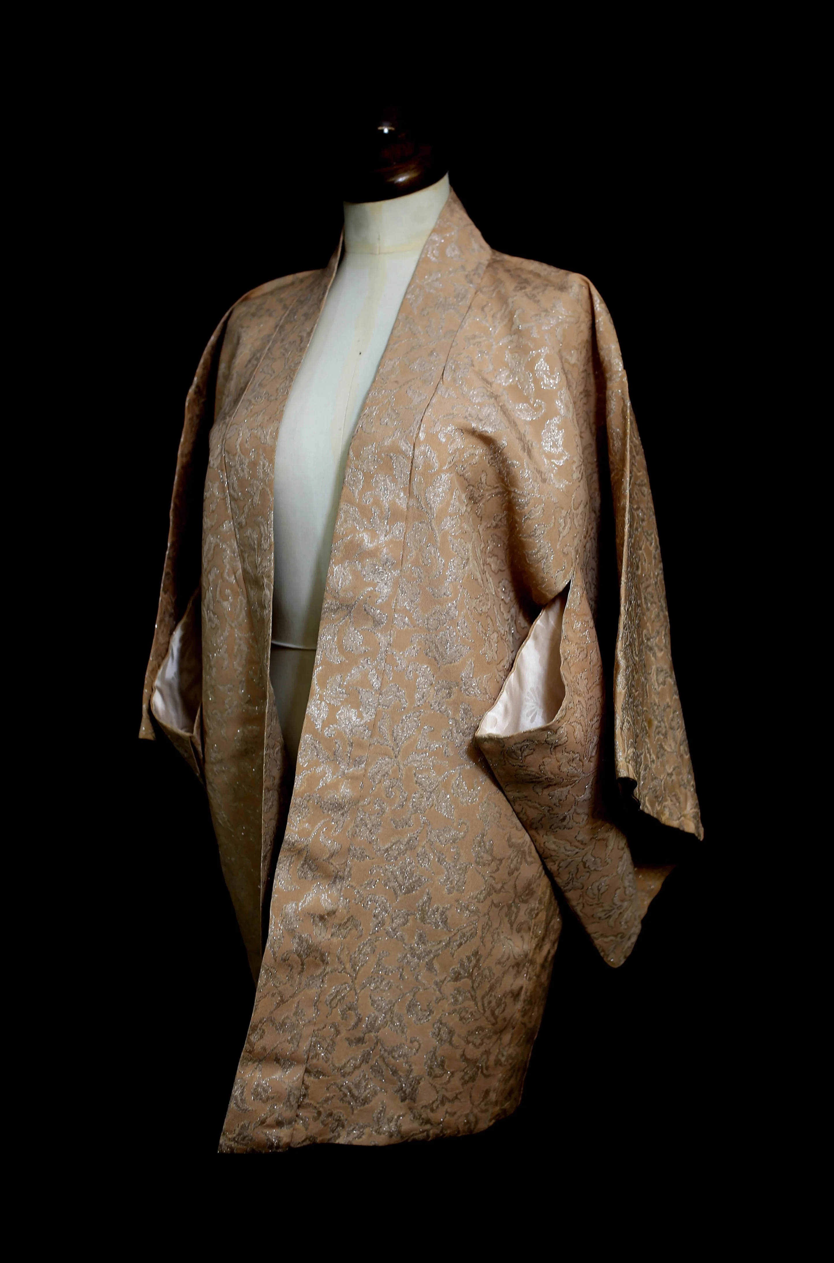 Vintage 1950s Peach Silk Brocade Haori Kimono Jacket